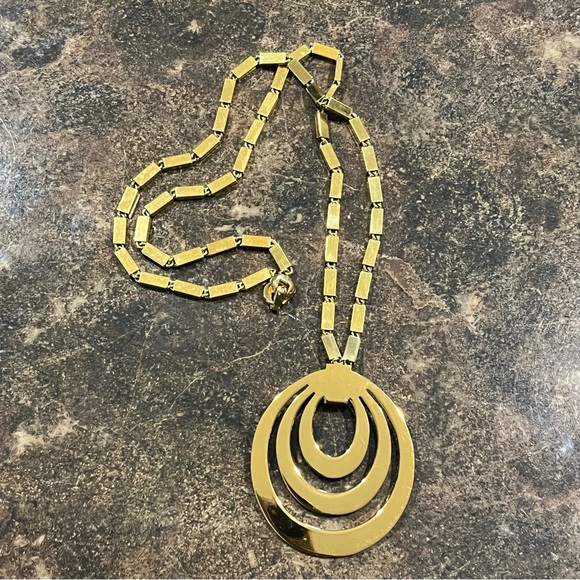 Vintage Monet Necklace 1966 Gold Tournee Pendant, Statement -Book Piece necklace - Picture 10 of 10